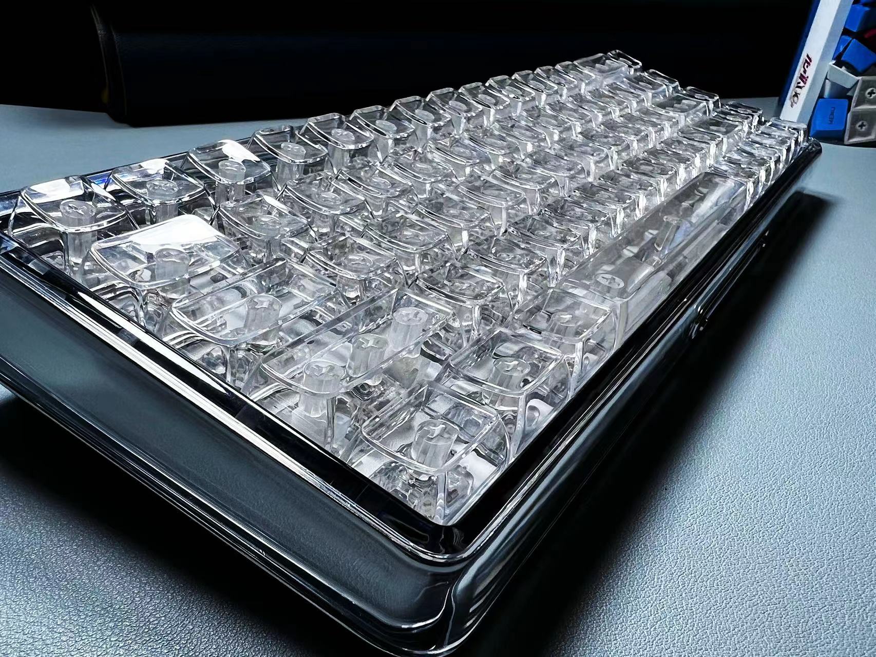 132 toetsen Kristaltransparant - Gaming Keyboard Mechanical recensie en prijs